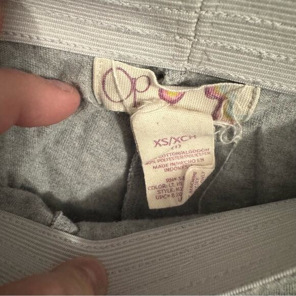 2 Piece LOT Women’s Size XS Love Pink Sequin Tee Shirt & Gray Pull On Shorts - Picture 9 of 12